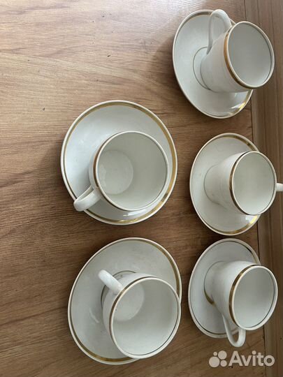 Продам чашки и блюдца