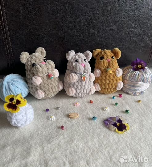 Мягкая вязанная игрушка, брелок. Бобр и хомячок