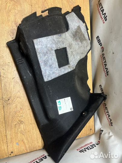 Обшивка багажника задняя правая Bmw 525Xi E60