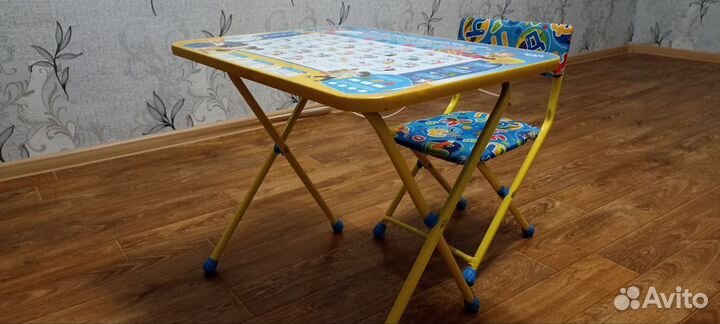Детский стол и стул