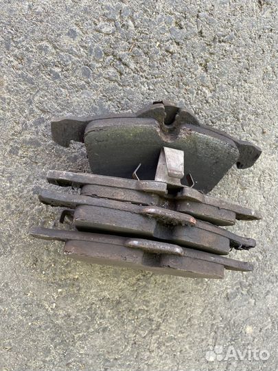 Тормозные колодки передние на opel astra H