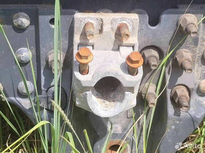 Кронштейн крыла Volvo Fh 13 4X2 D13A460S 2017