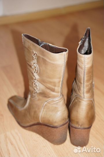 Зимние женские сапоги 38