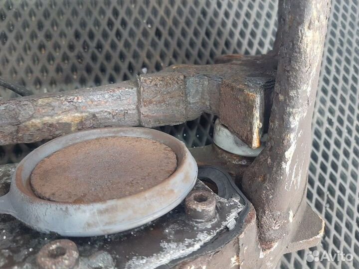 Суппорт задний левый Volvo FH