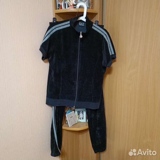 Спортивный костюм женский