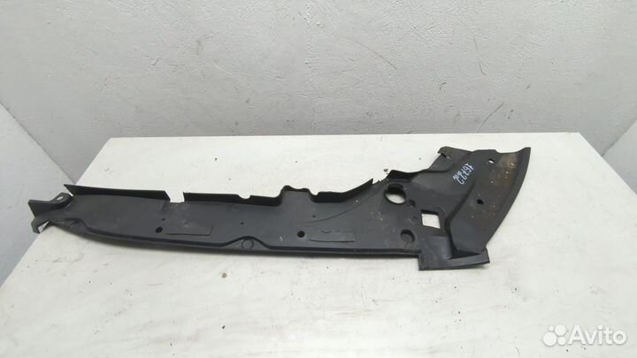 Накладка замка капота Dodge Durango