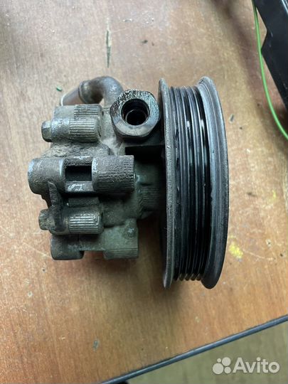 Насос гур chrysler voyager 3,3 00-07