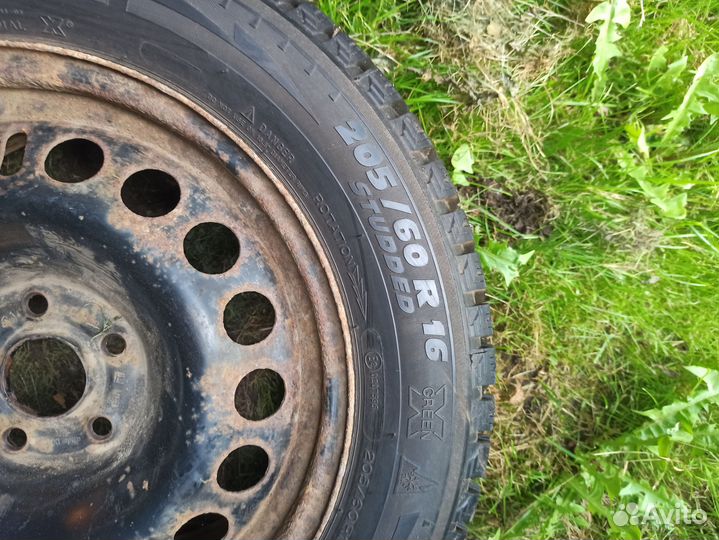 Michelin X-Ice 2 205/60 R16