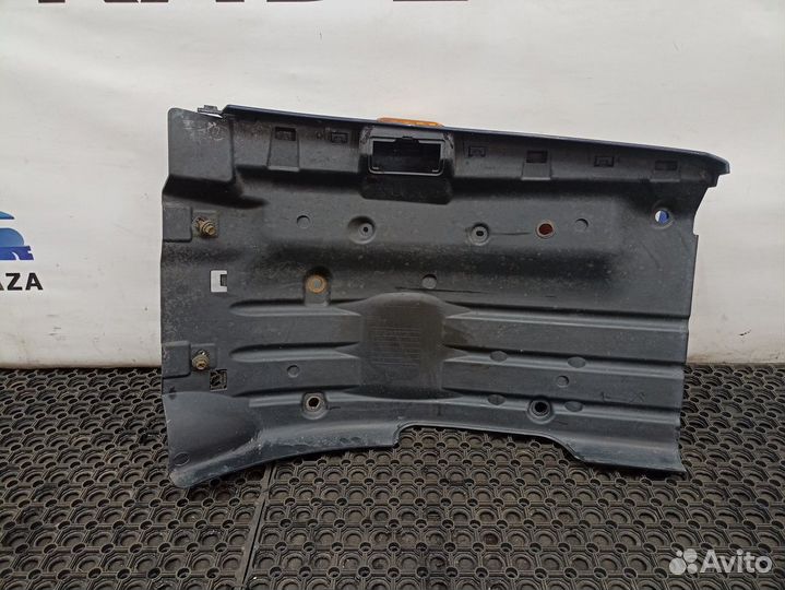 Крыло переднее правое передняя часть