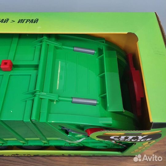 Игрушечная машина новая
