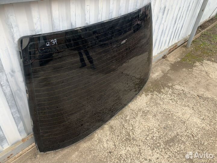 Заднее стекло bmw e34