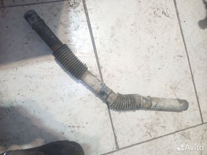 Патрубок воздухозаборника Renault Espace 3 JE