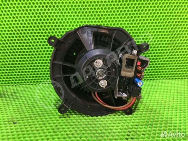 Моторчик отопителя Mercedes-Benz E W211