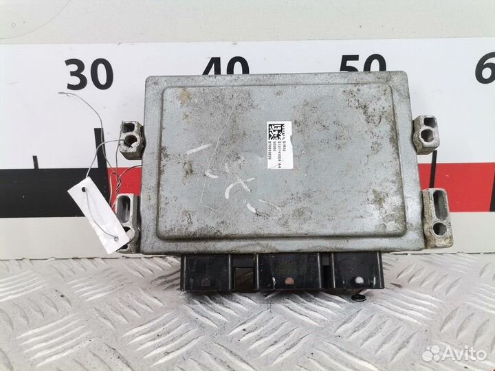 Блок управления двигателем Renault Clio 8200851165