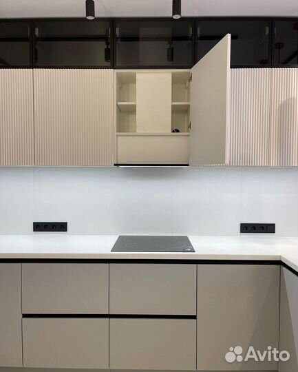 Кухонный гарнитур на заказ. Paccpoчкa дo 12 мecяцe