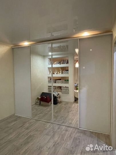 Шкаф распашной