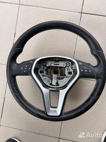 Руль mercedes amg с лепестками