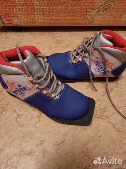 Лыжные ботинки