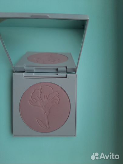 Румяна colourpop