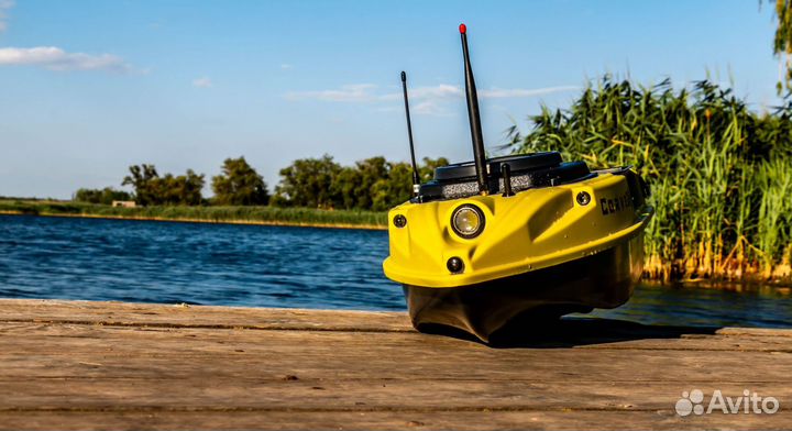 Рыболовный кораблик для завоза прикормки