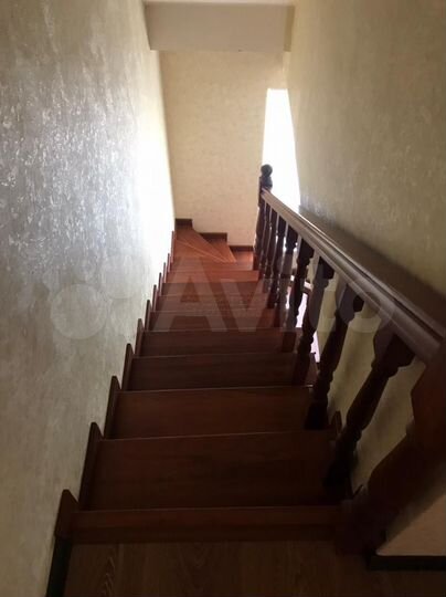 3-к. квартира, 100 м², 5/5 эт.