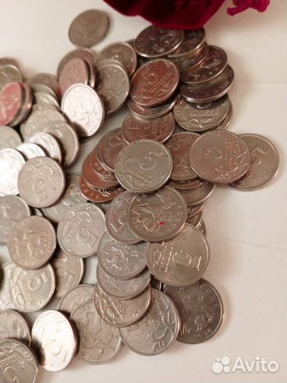 Набор 100 монет в бархатном мешочке