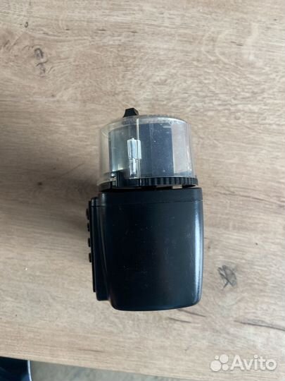 Автоматическая кормушка для рыб