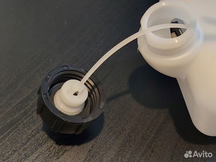 Топливный бак для бензотриммера