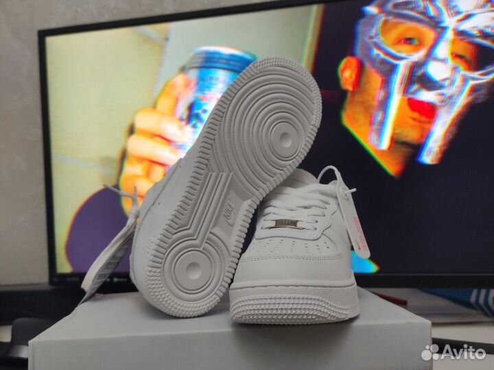 Кроссовки женские Nike Air Force 1