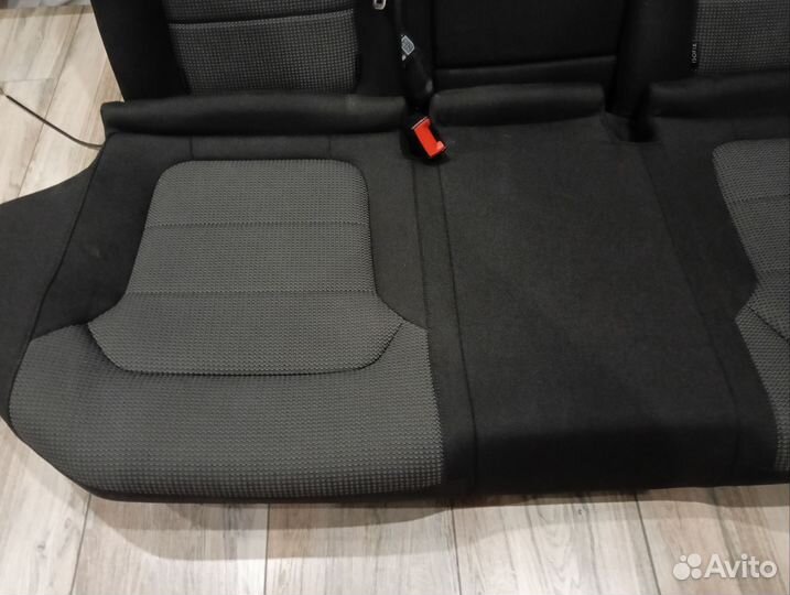 Сиденья passat b7 задние