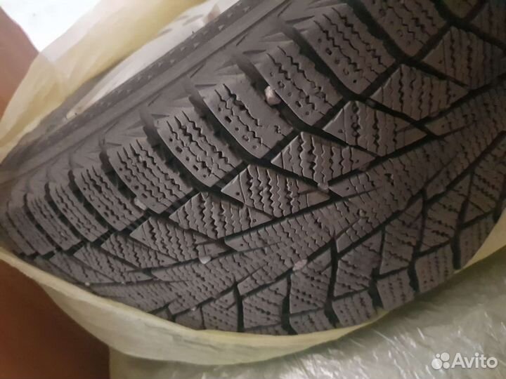 Hankook Winter I'Cept iZ 2 W616 205/60 R16