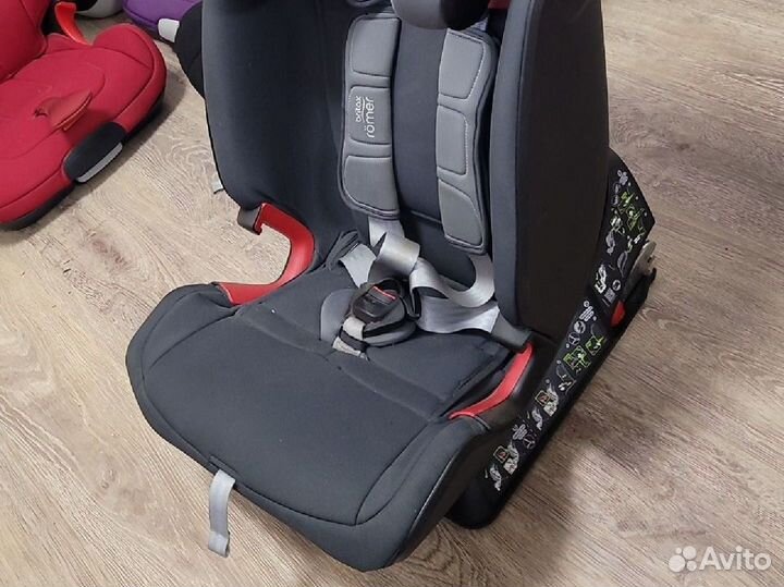 Автокресло britax romer advansafix i size m