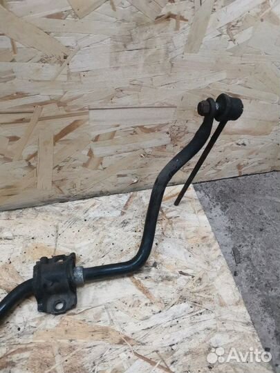 Стабилизатор поперечной устойчивости передний