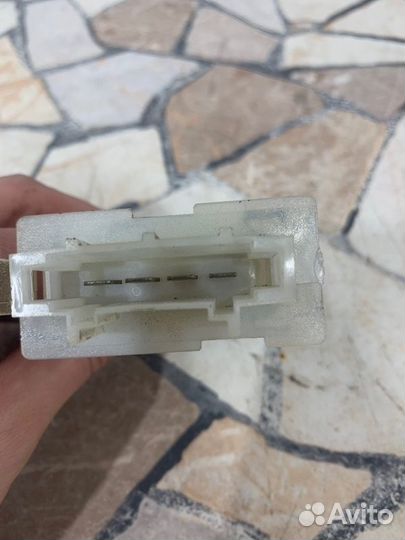 Резистор печки Renault Logan седан 1.6 K4MC697 (84