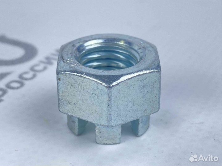 Гайка Урал генератора крупн. резьба (d12)