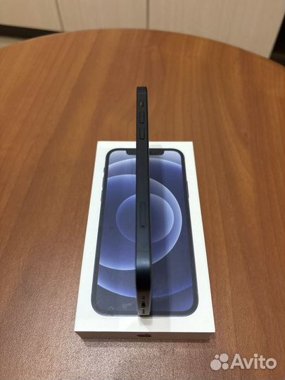iPhone 12, 64 ГБ