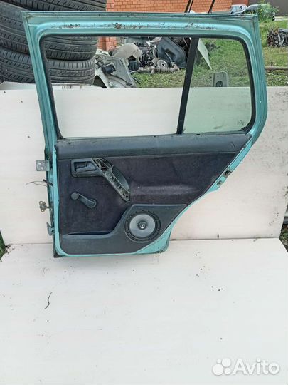 Дверь задняя правая на Фольксваген гольф мк3
