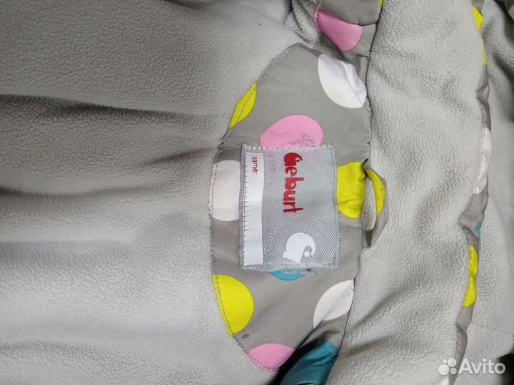 Продам куртку на девочку демисезон