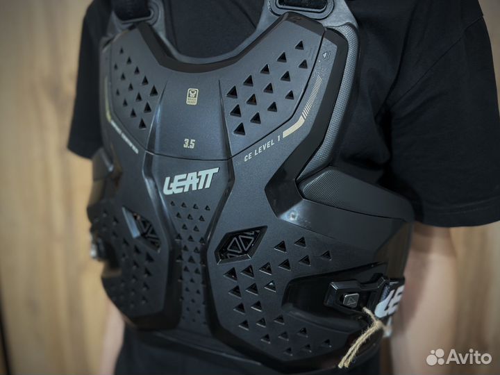 Мотозащита панцирь Leatt Chest Protector 3.5