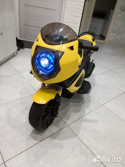 Детский электромобиль