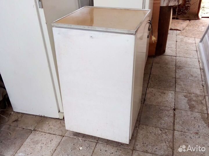 Холодильник маленький