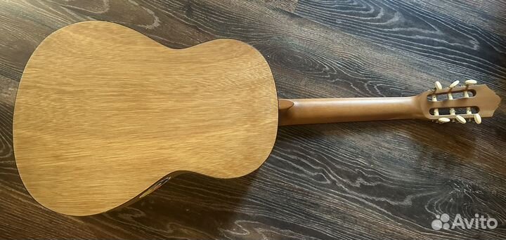 Классическая гитара yamaha C40M
