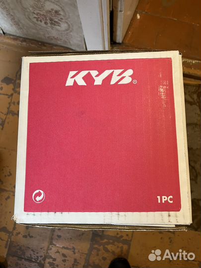 Амортизаторы новые 4 шт kayaba для toyota camryv30