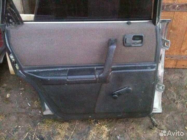 Ауди 100 44 Дверь задняя левая в сборе