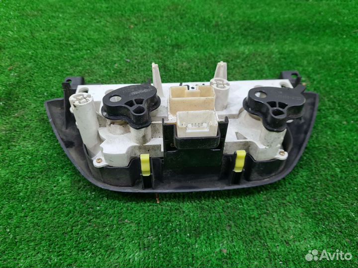 Блок управления отопителем Toyota RAV4 20