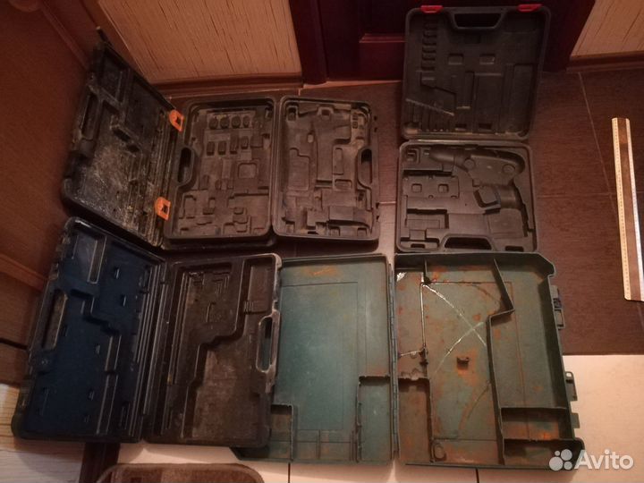 Чемоданы для инструмента