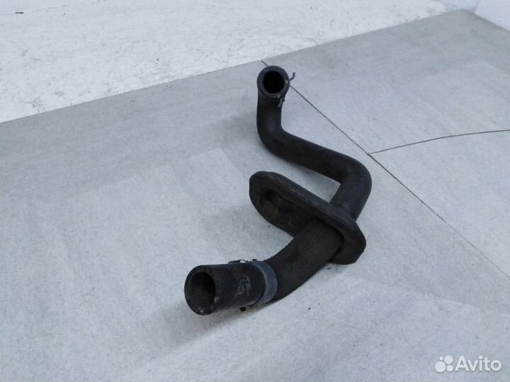 Патрубок системы охлаждения