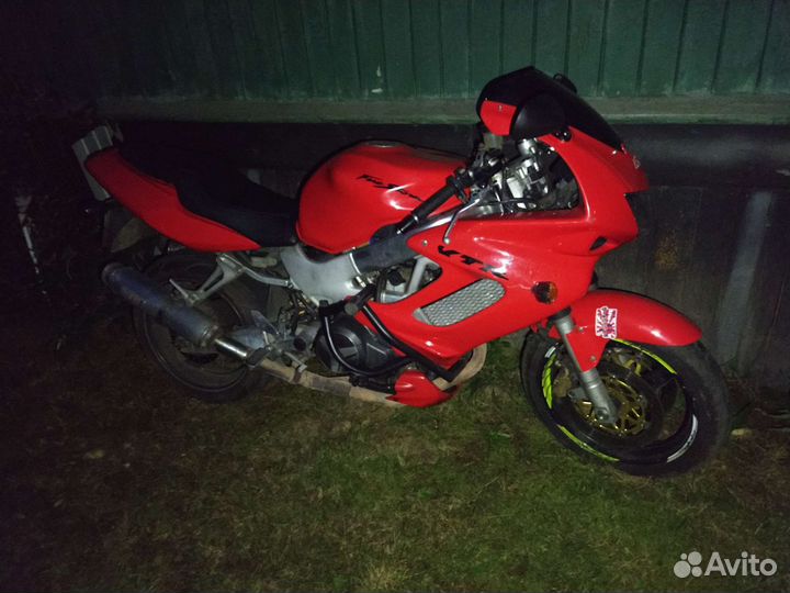 Honda VTR 1000F Firestorm