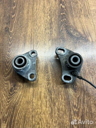 Опора двигателя передняя Volvo Xc90 внедорожник