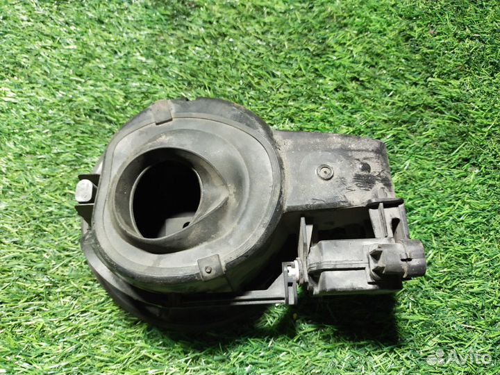 Лючок бензобака Opel Astra J I